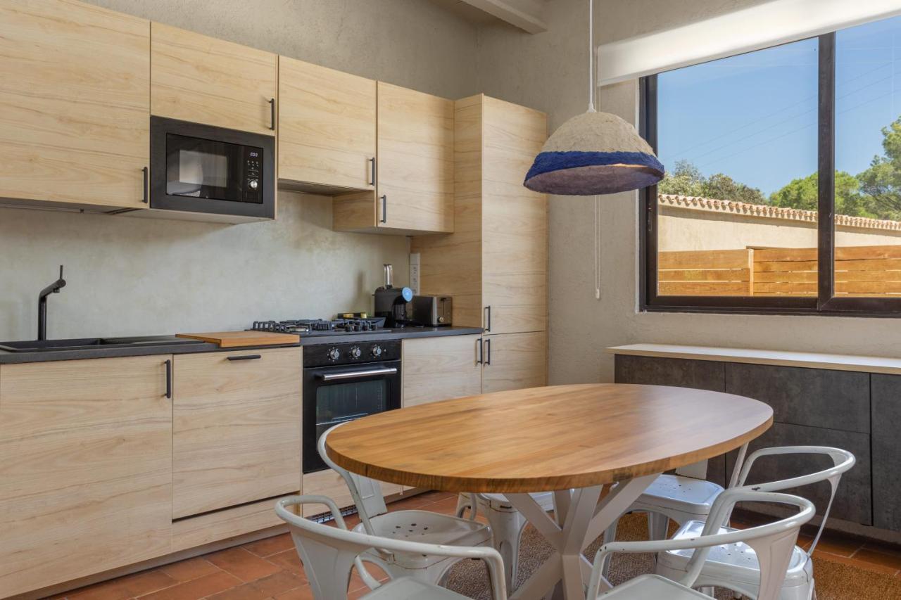 Masos De Con Parking Y Piscina Villa